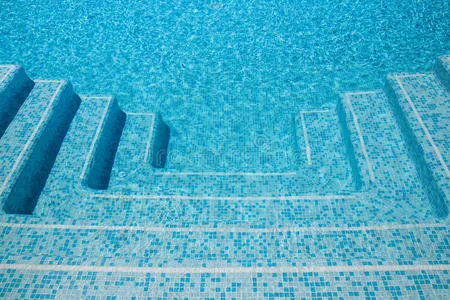 Do You Really Need a Skimmer in a Pool?