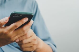 Why Traditional SIM Cards Are Becoming Obsolete for International Travelers