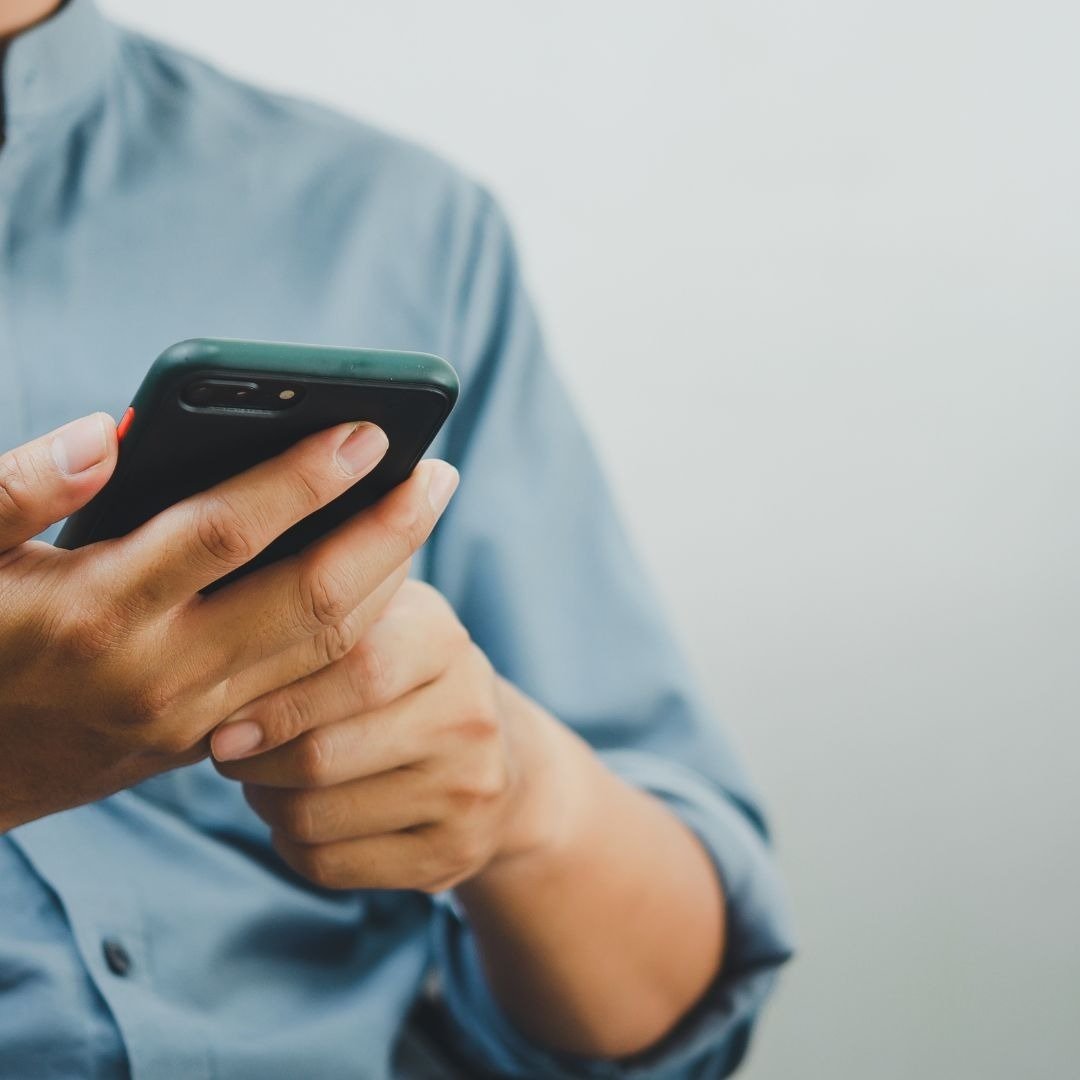 Why Traditional SIM Cards Are Becoming Obsolete for International Travelers